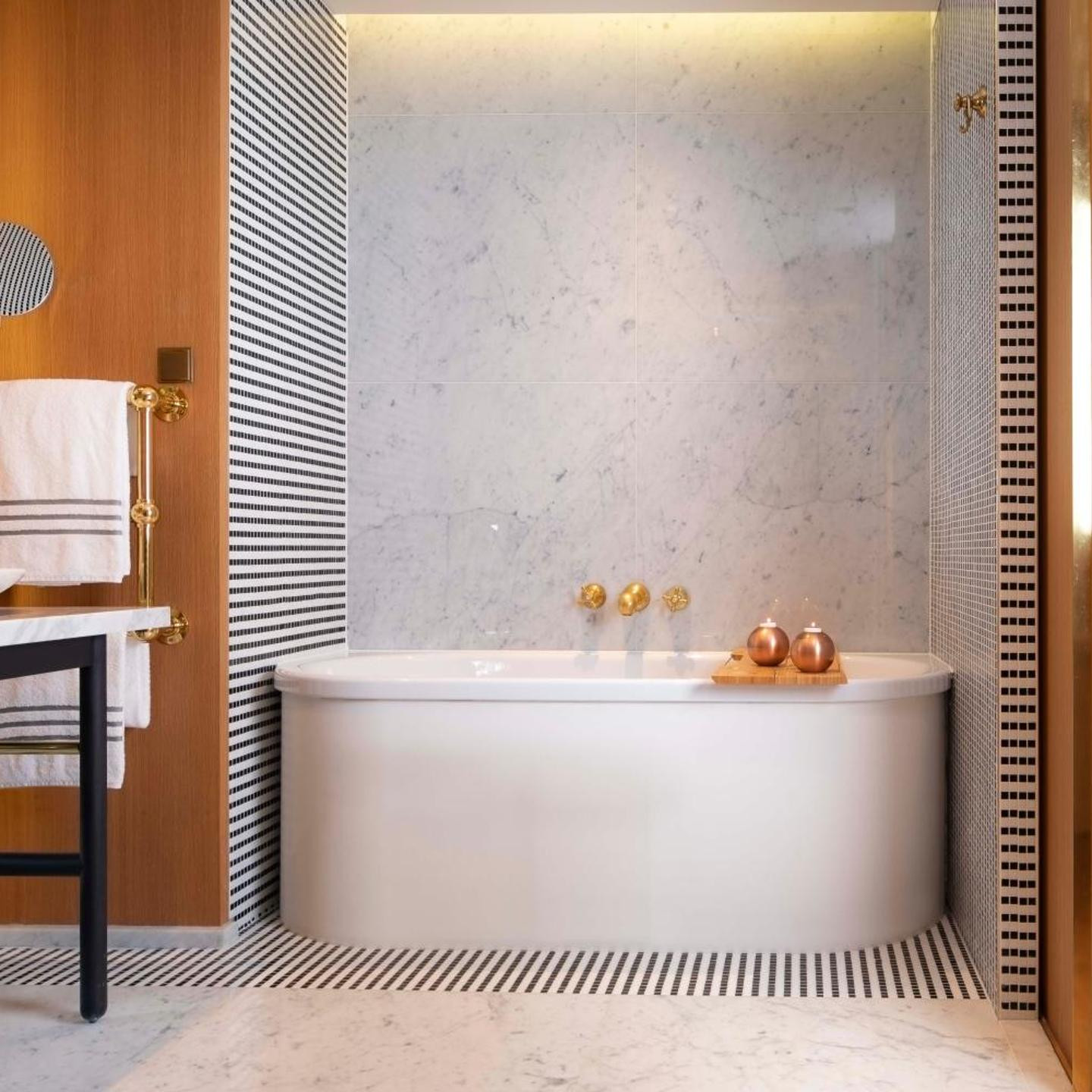 Hôtel Vernet Champs Elysées Paris
