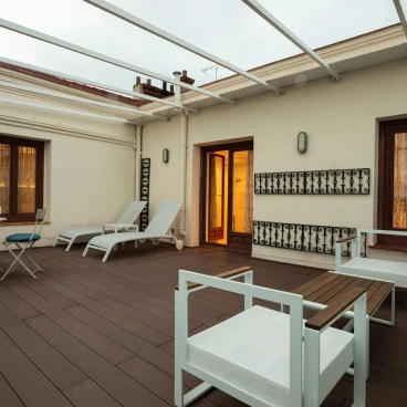Petit Palace Lealtad Plaza