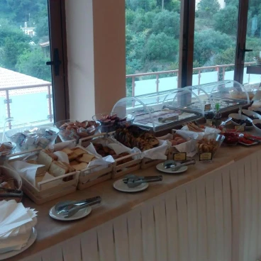 Neda Hotel