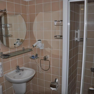Almena Hotel