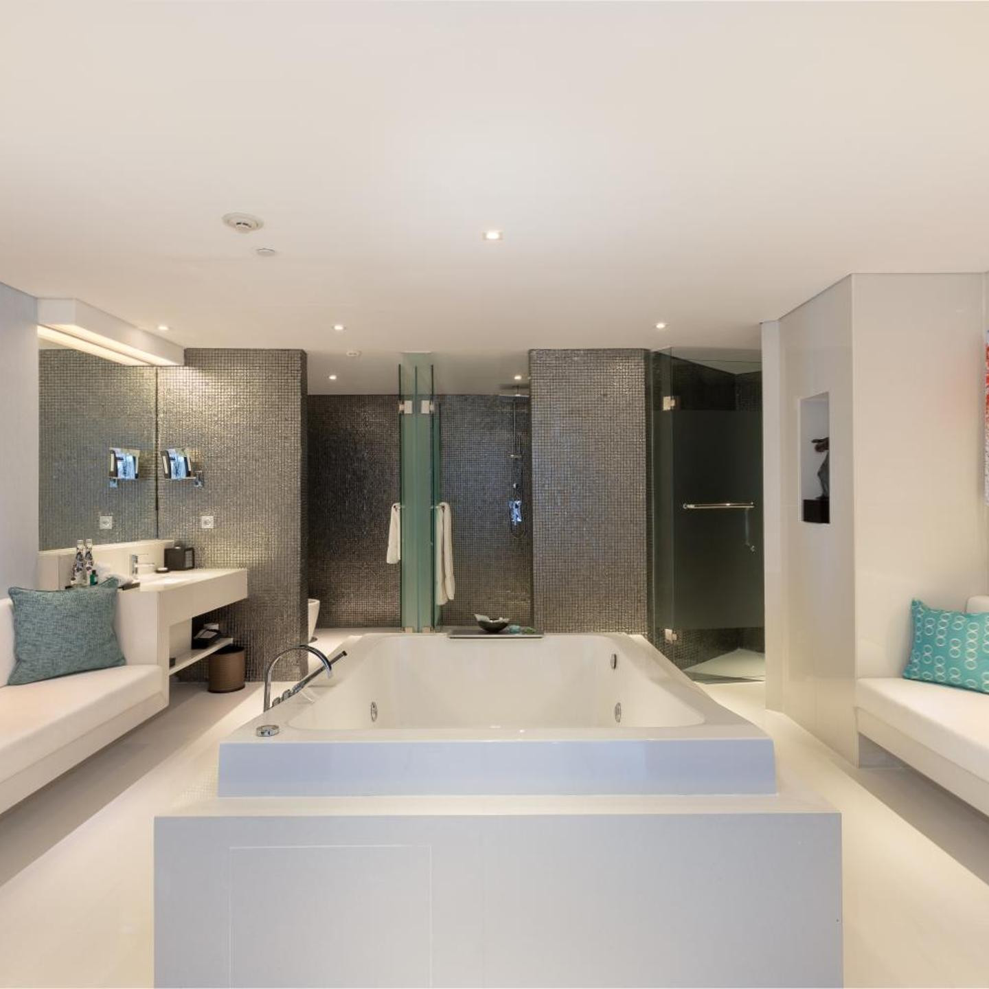 Double-Six Luxury Hotel Seminyak