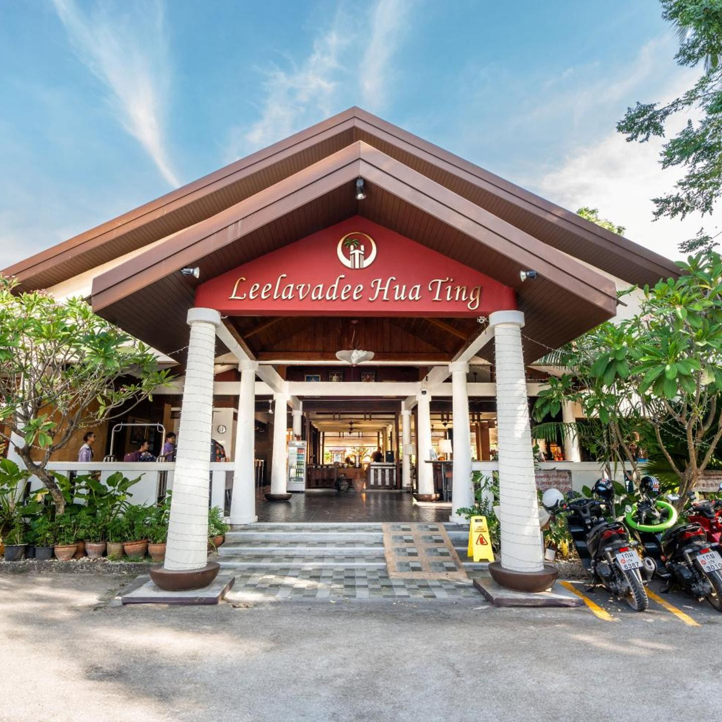 Phuket Leelavadee Hua Ting Resort
