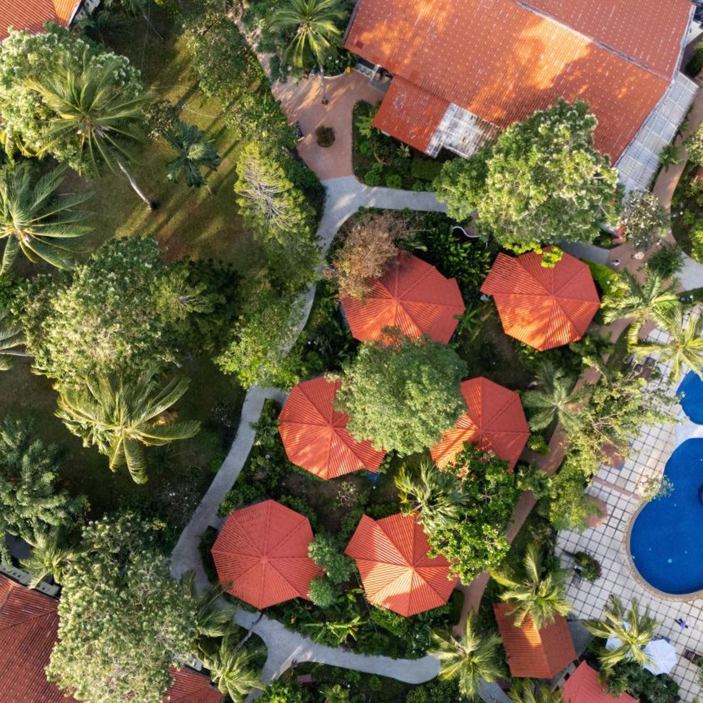 Phuket Leelavadee Hua Ting Resort