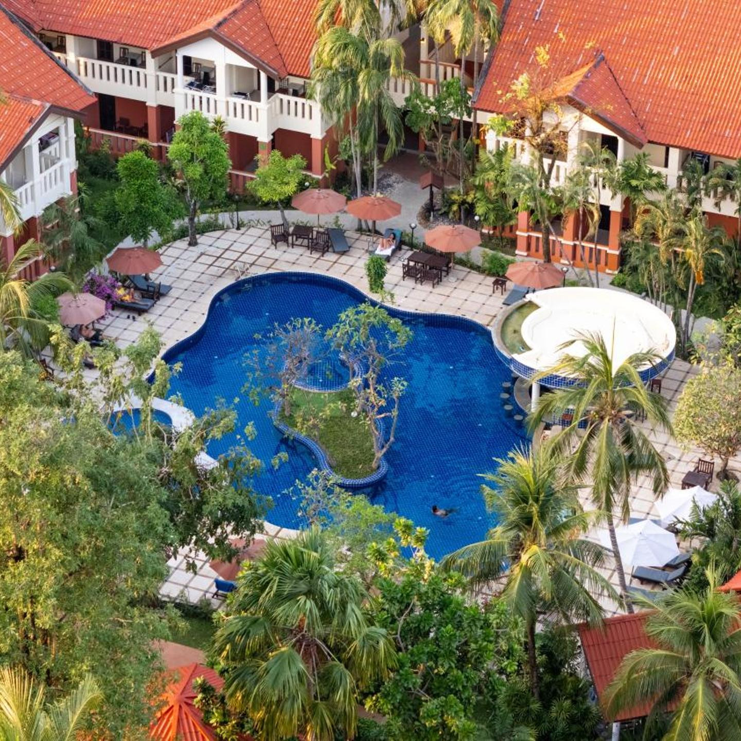 Phuket Leelavadee Hua Ting Resort