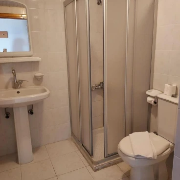 Larsens Suit Hotel