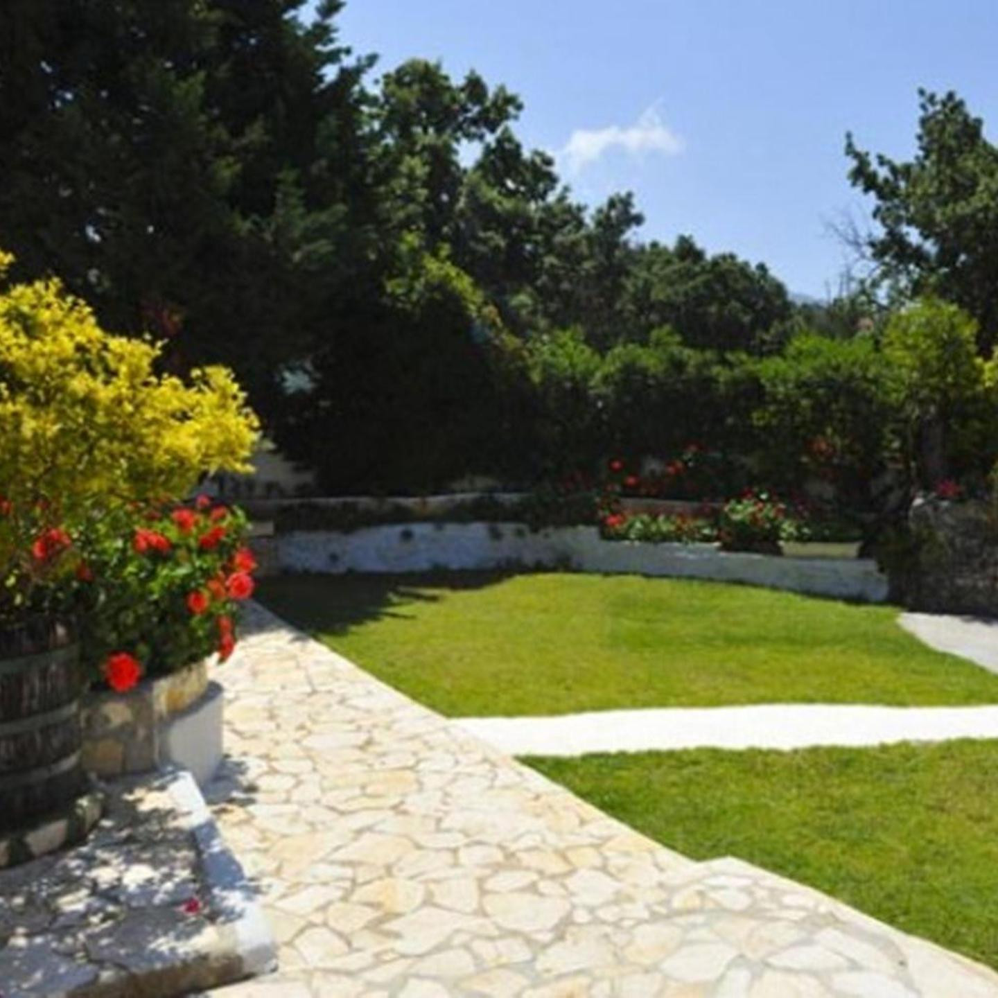 Irene Apartments Acharavi