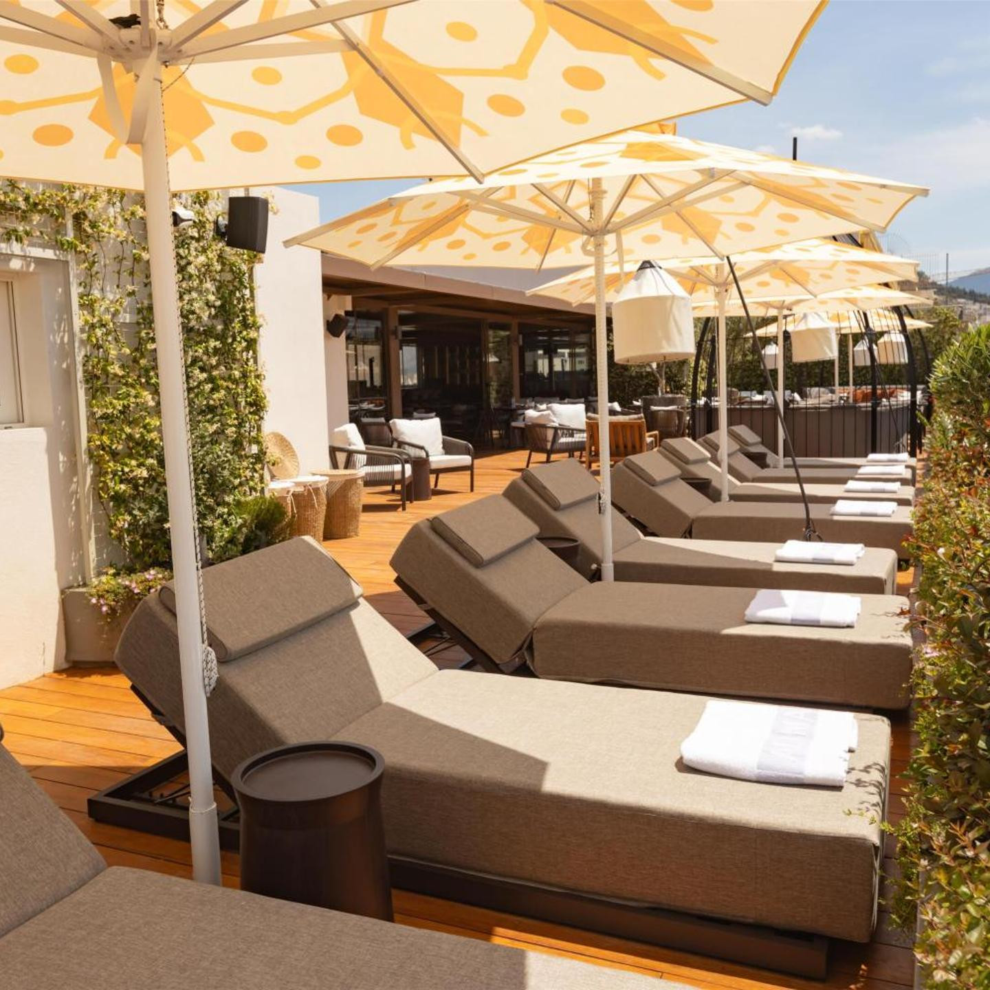 Adia Aluma Athens, Curio Collection By Hilton