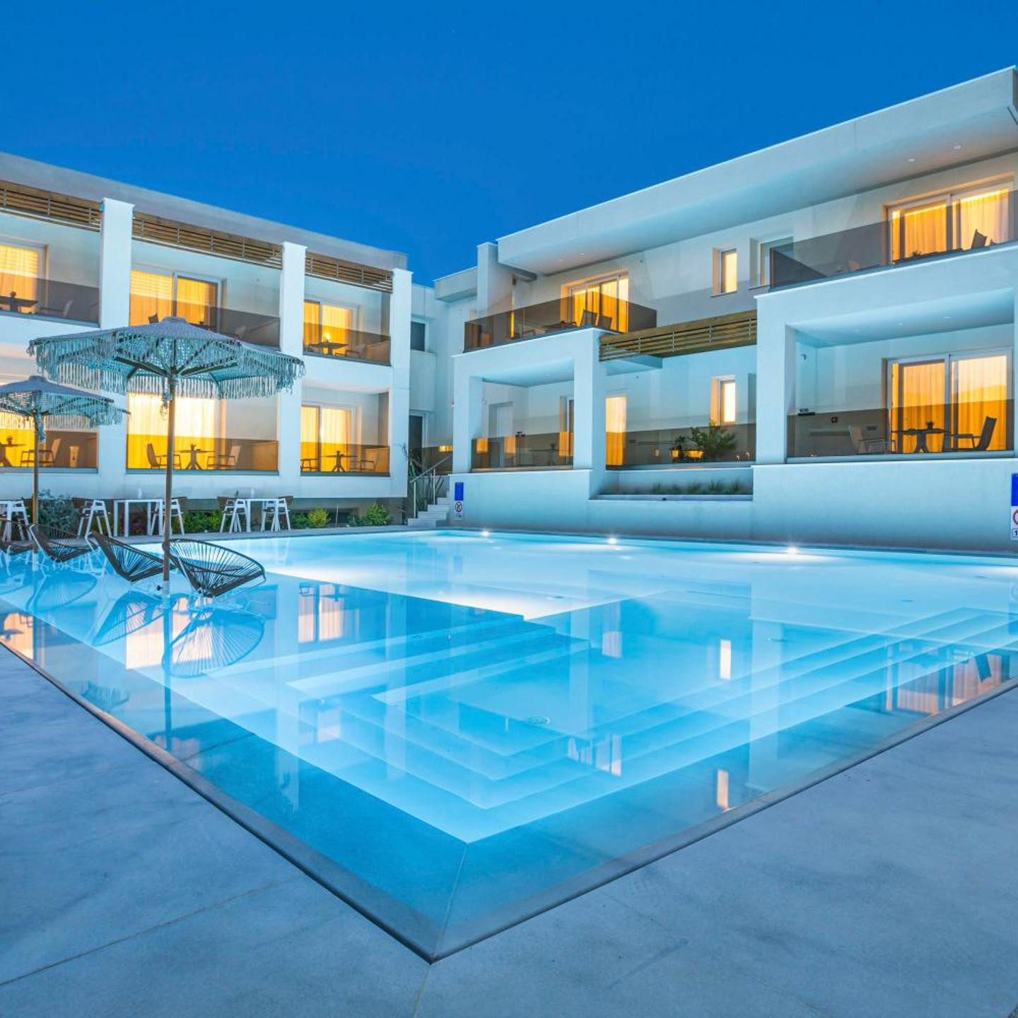 Mirablue Luxury Residences