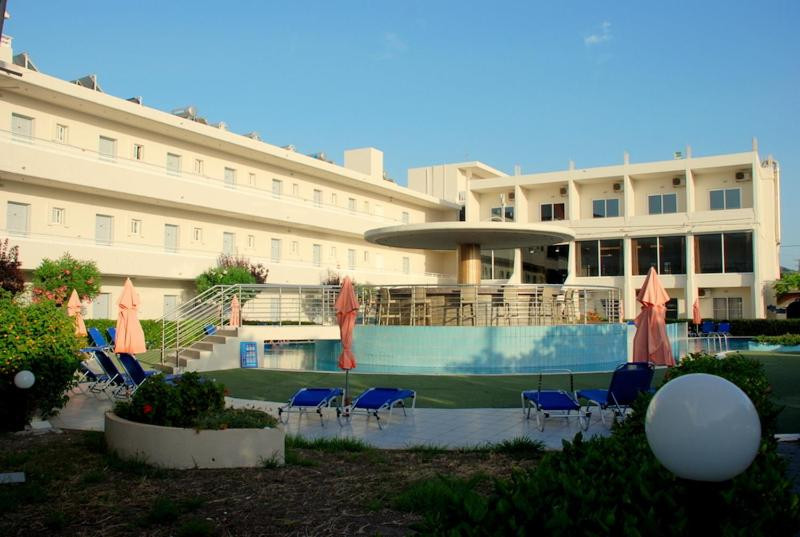 Bayside Hotel Katsaras