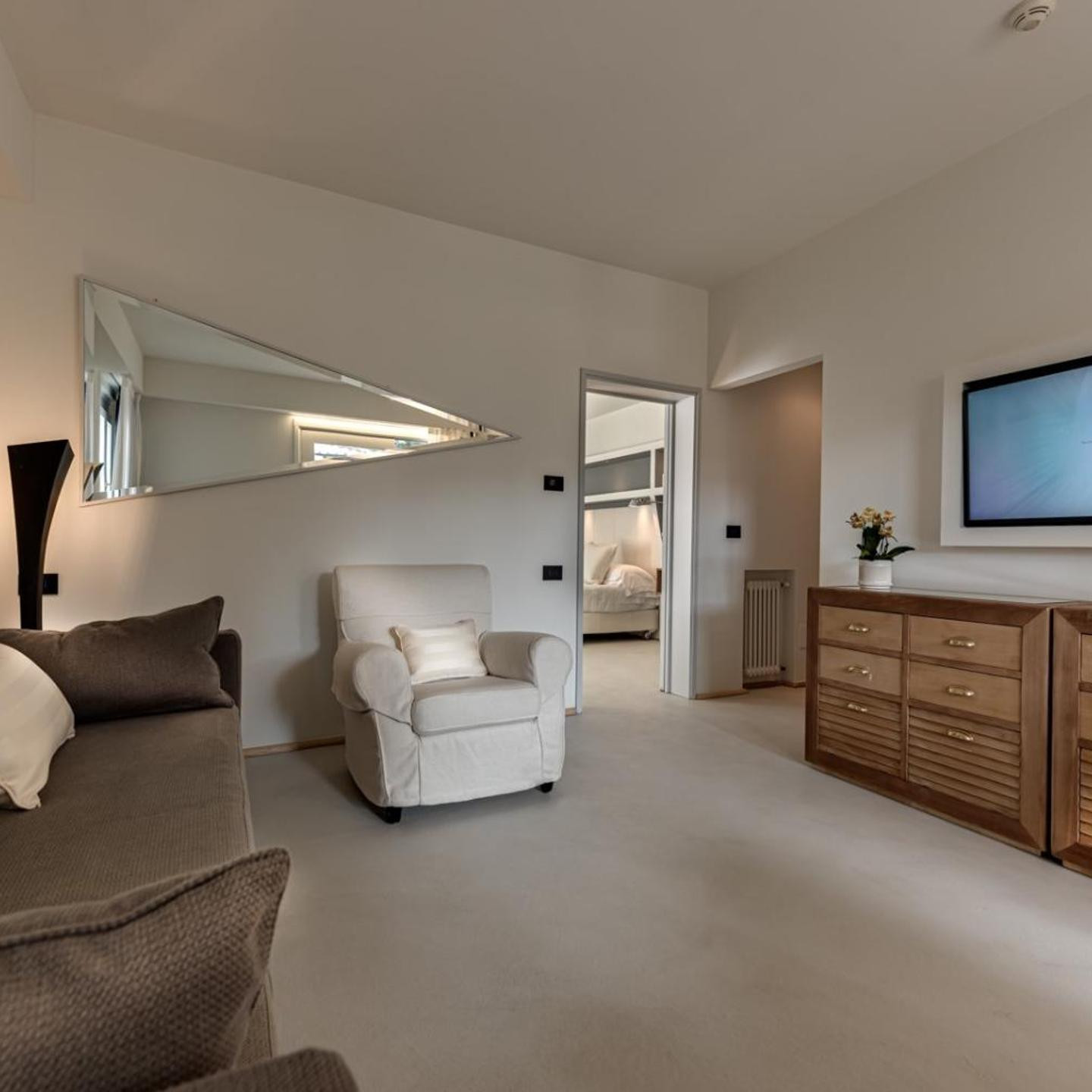 Augustus Hotel & Resort