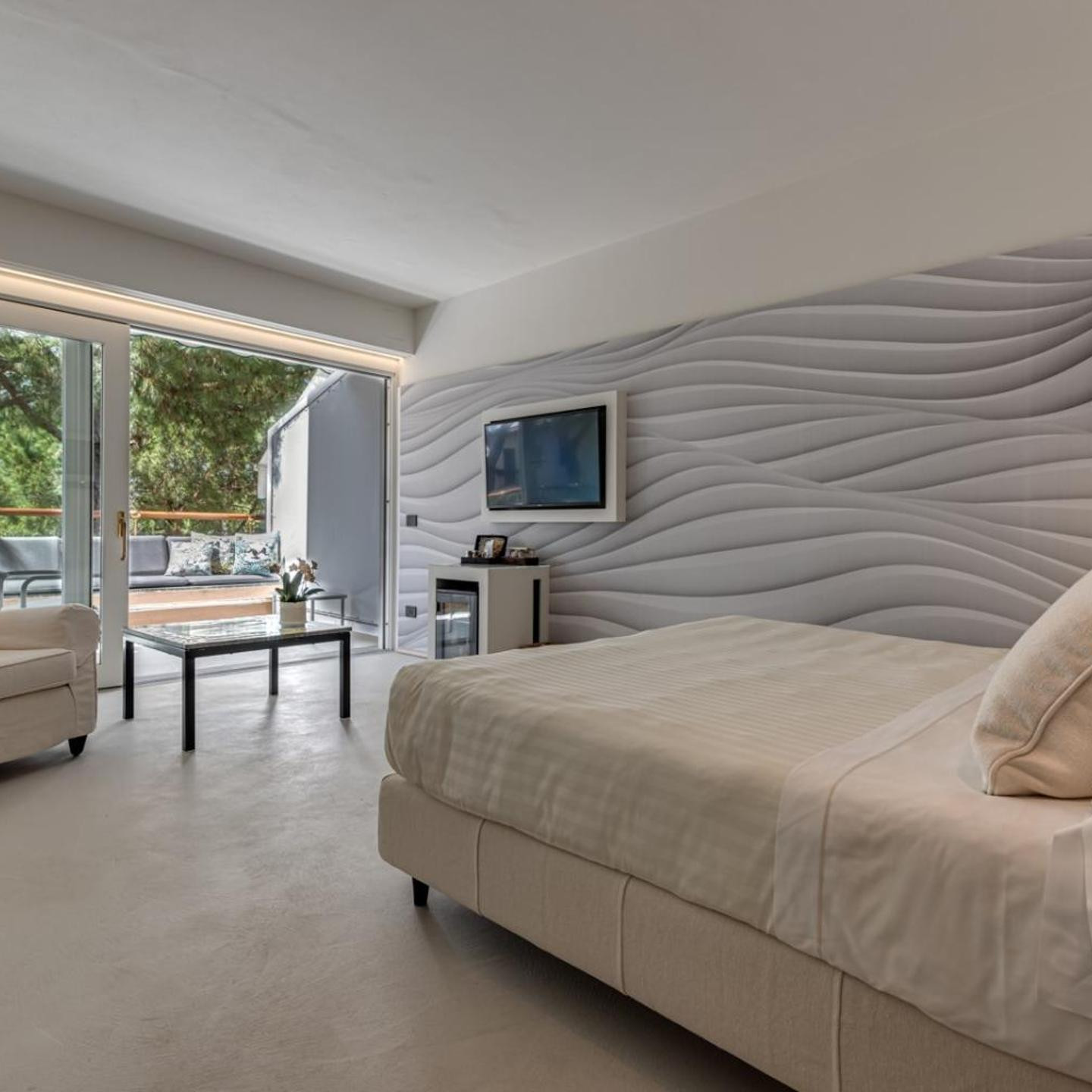 Augustus Hotel & Resort