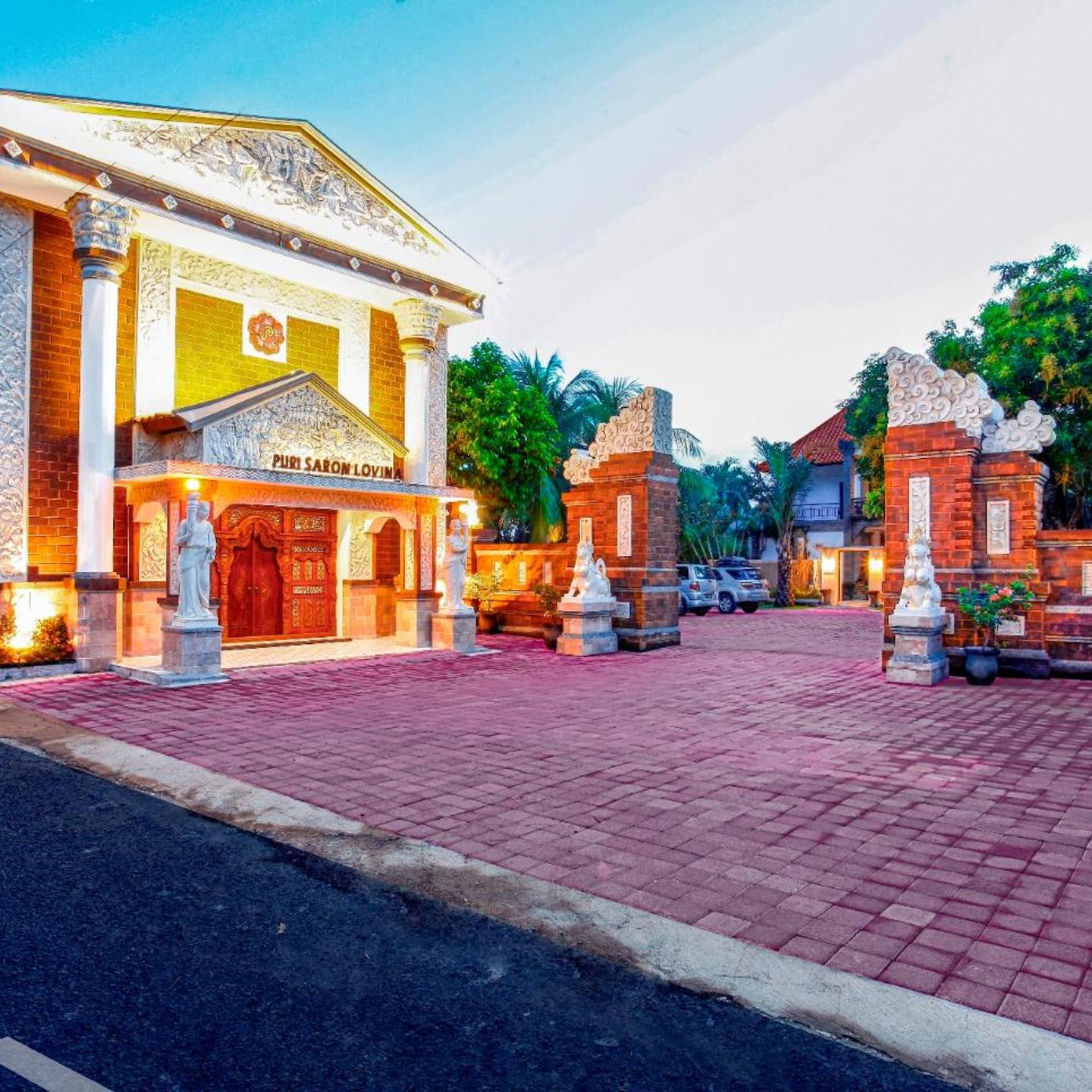 Puri Saron Hotel Baruna Beach Lovina