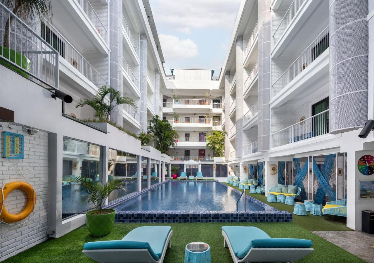 Dash Hotel Seminyak Bali