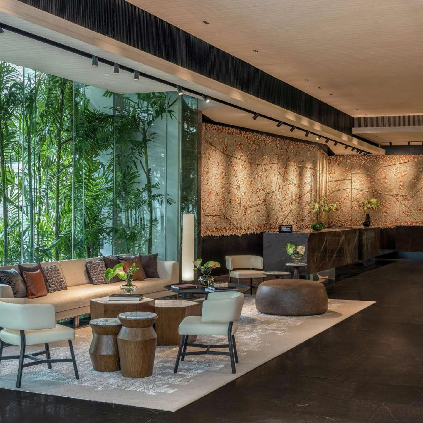 DoubleTree by Hilton Bangkok Ploenchit