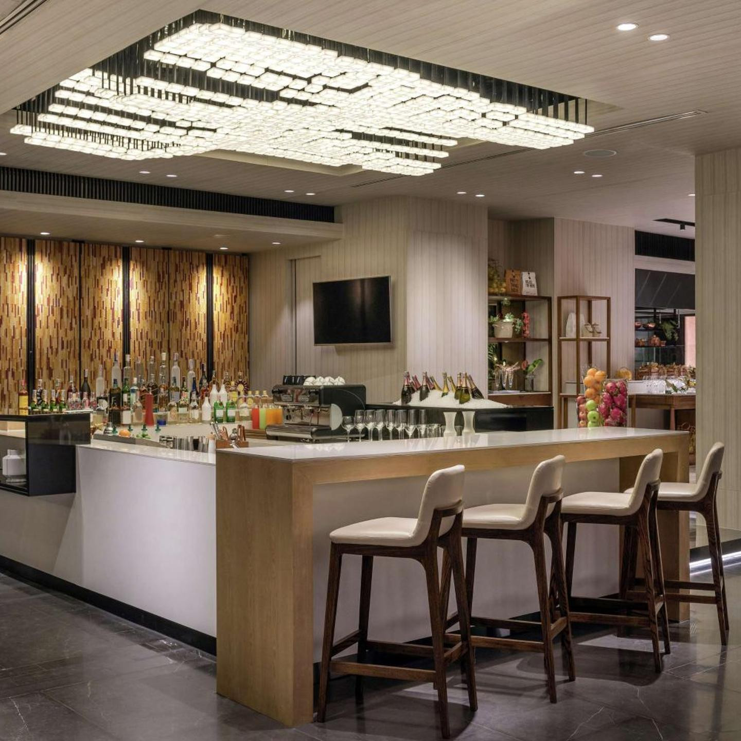 DoubleTree by Hilton Bangkok Ploenchit