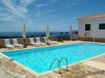 Sarantos Pool Suites