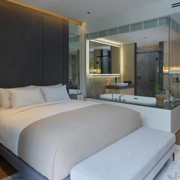 La Green Hotel and Residence