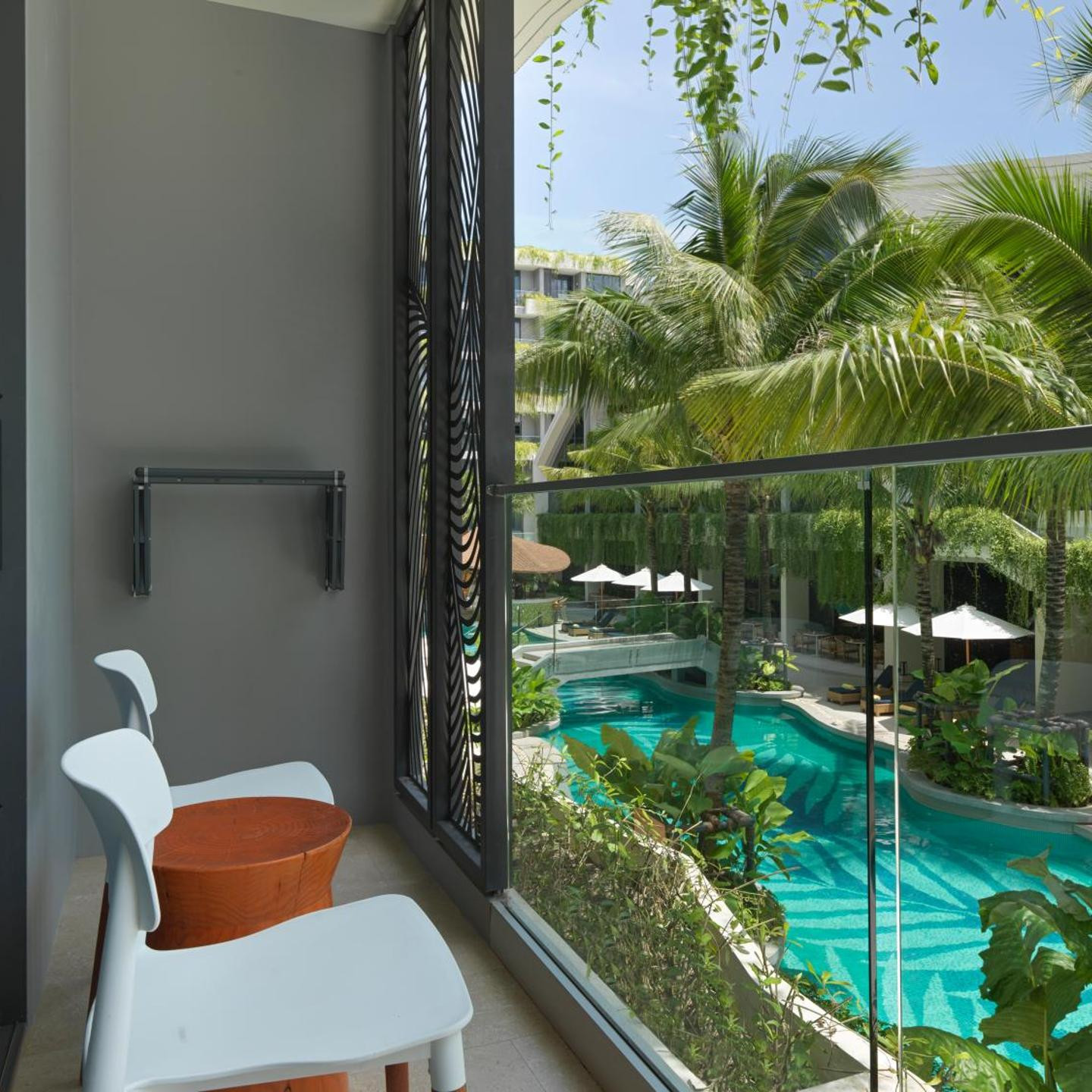 La Green Hotel and Residence