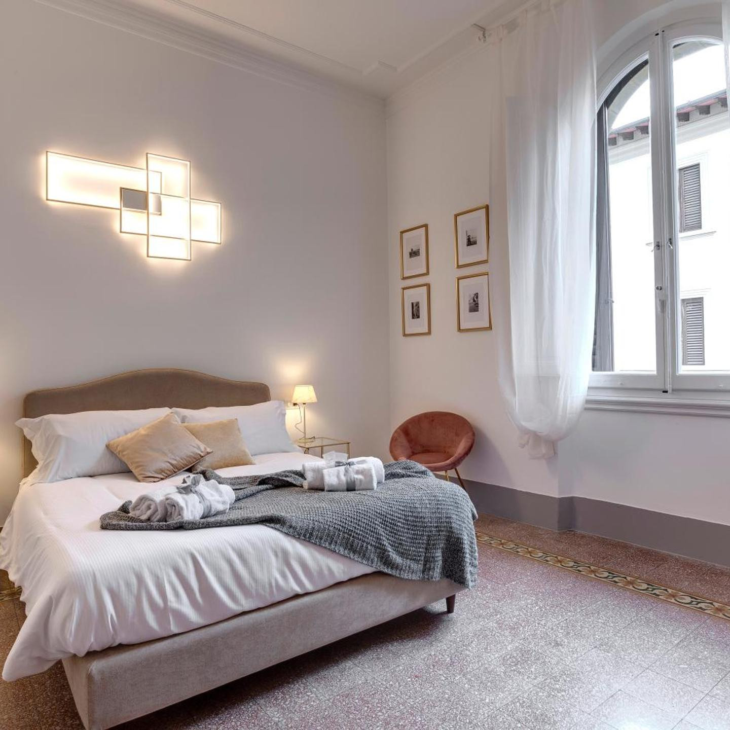 Magenta Apartment by Mamo Florence