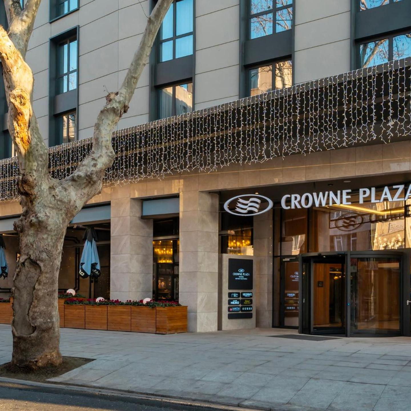 Crowne Plaza Istanbul - Ortakoy Bosphorus by IHG