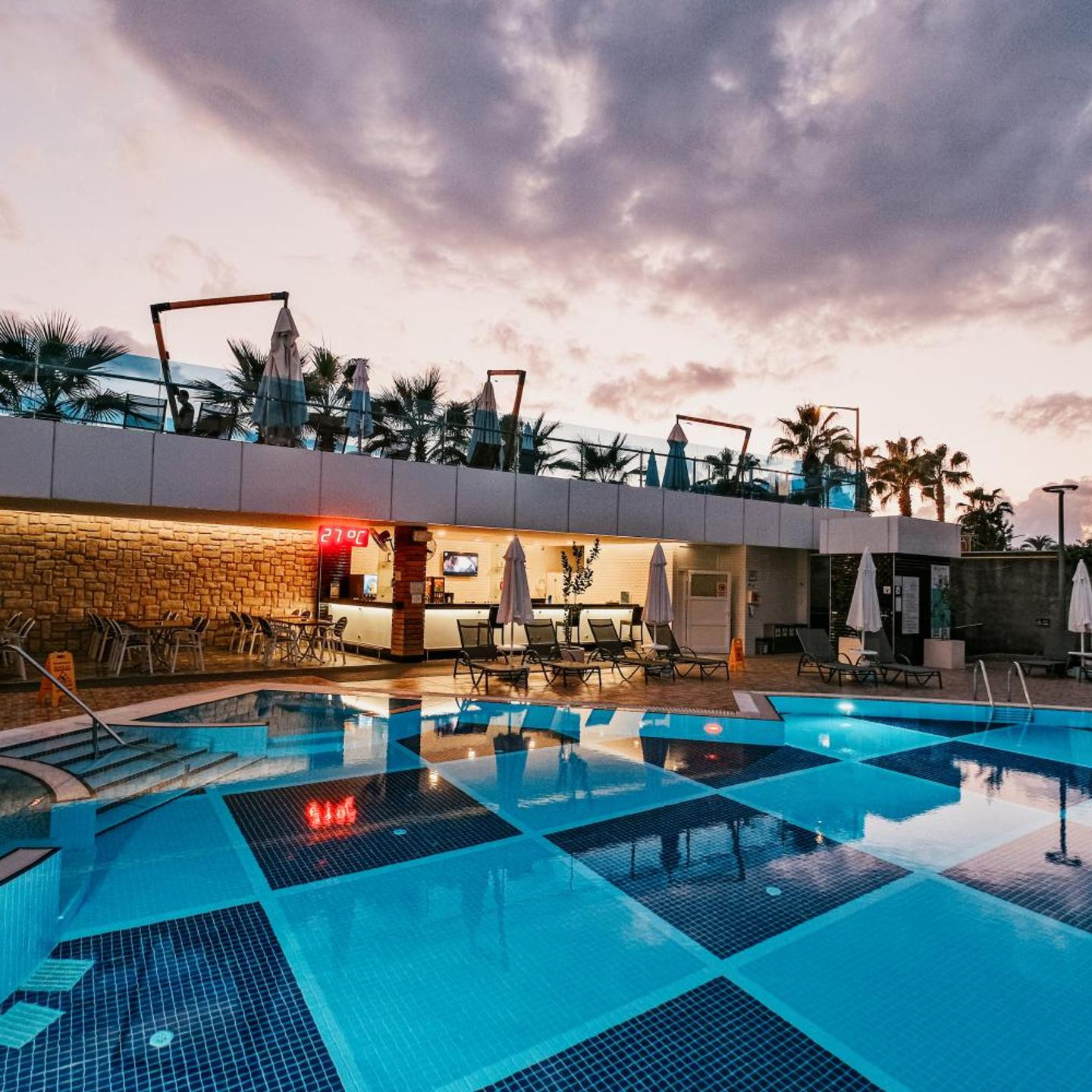 Sunprime C-Lounge - Adult Only