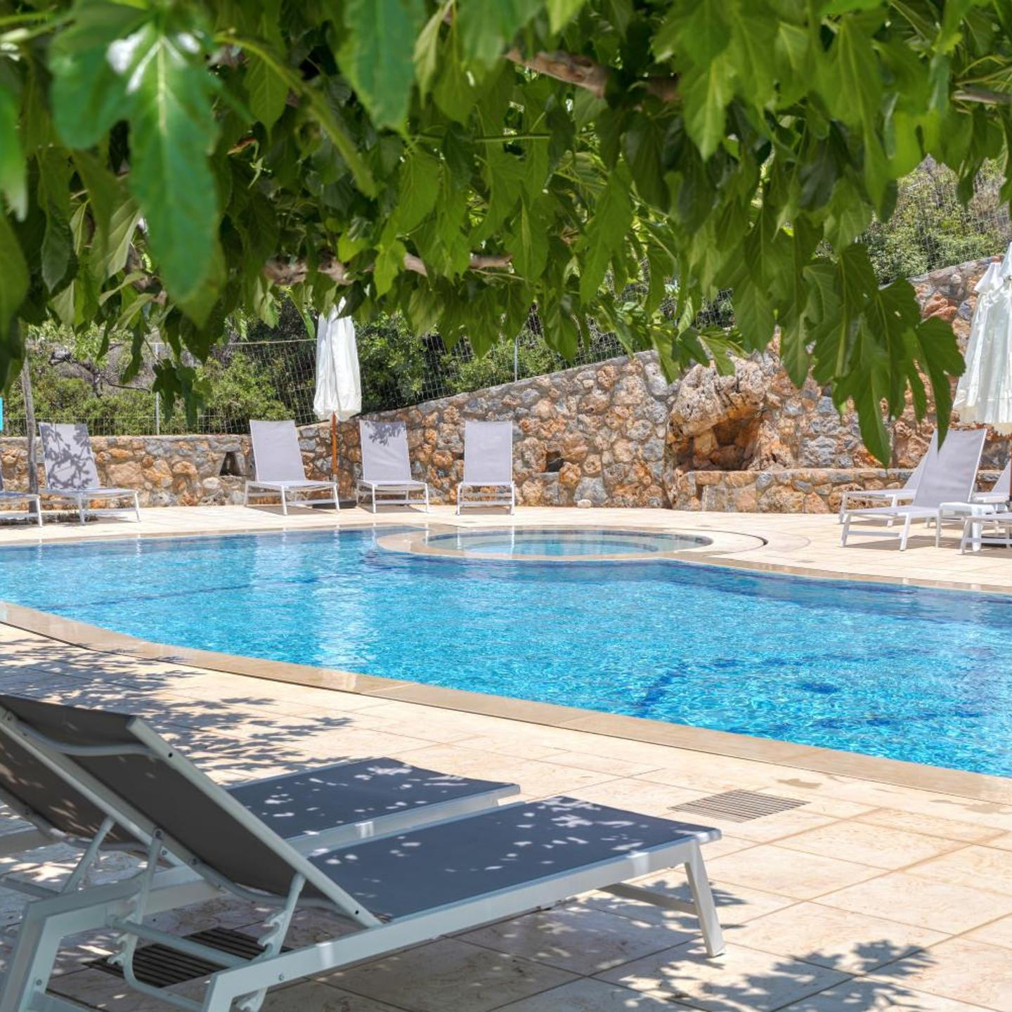 Sunny Hill by Estia ex Mary Sofi