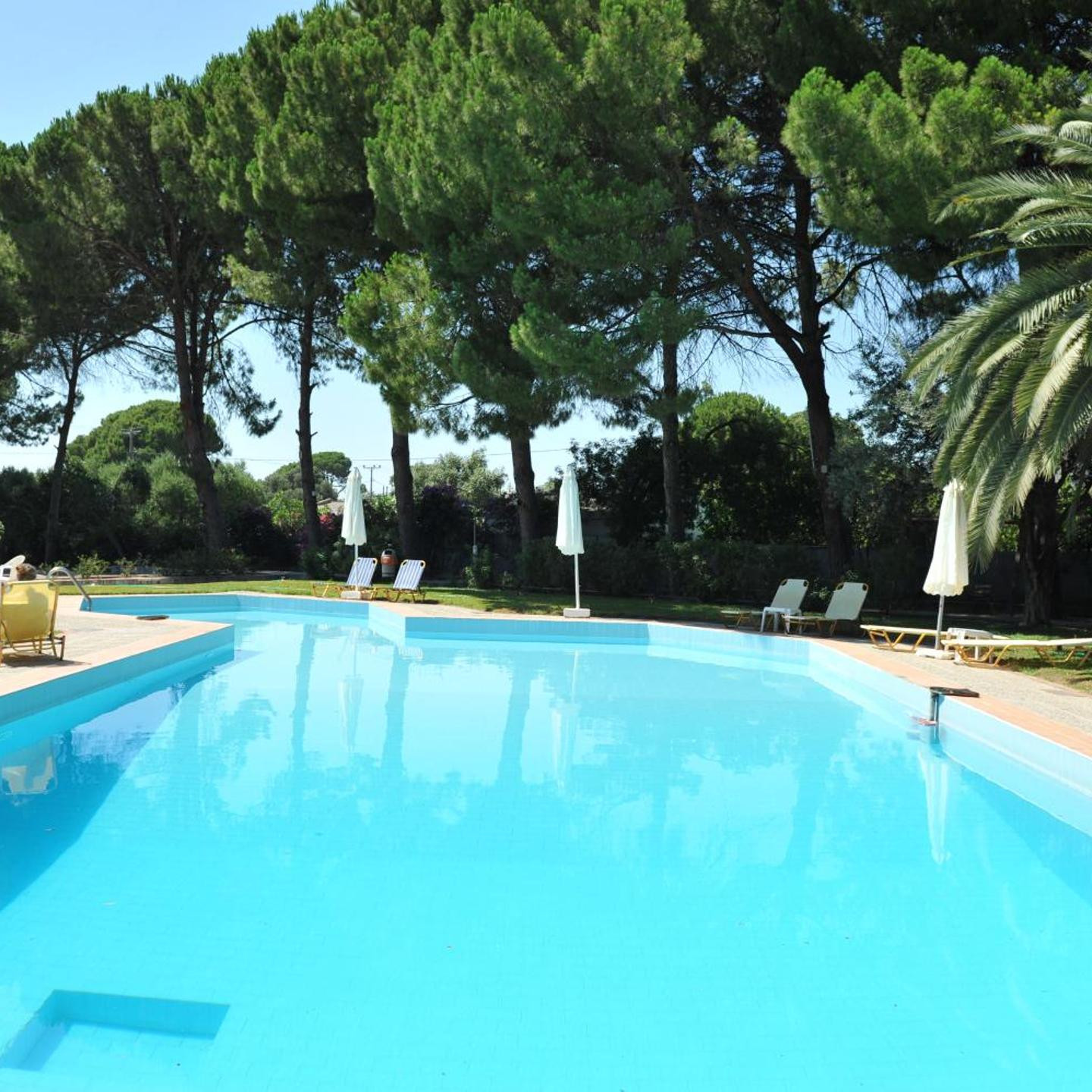 Niki Hotel Apartments