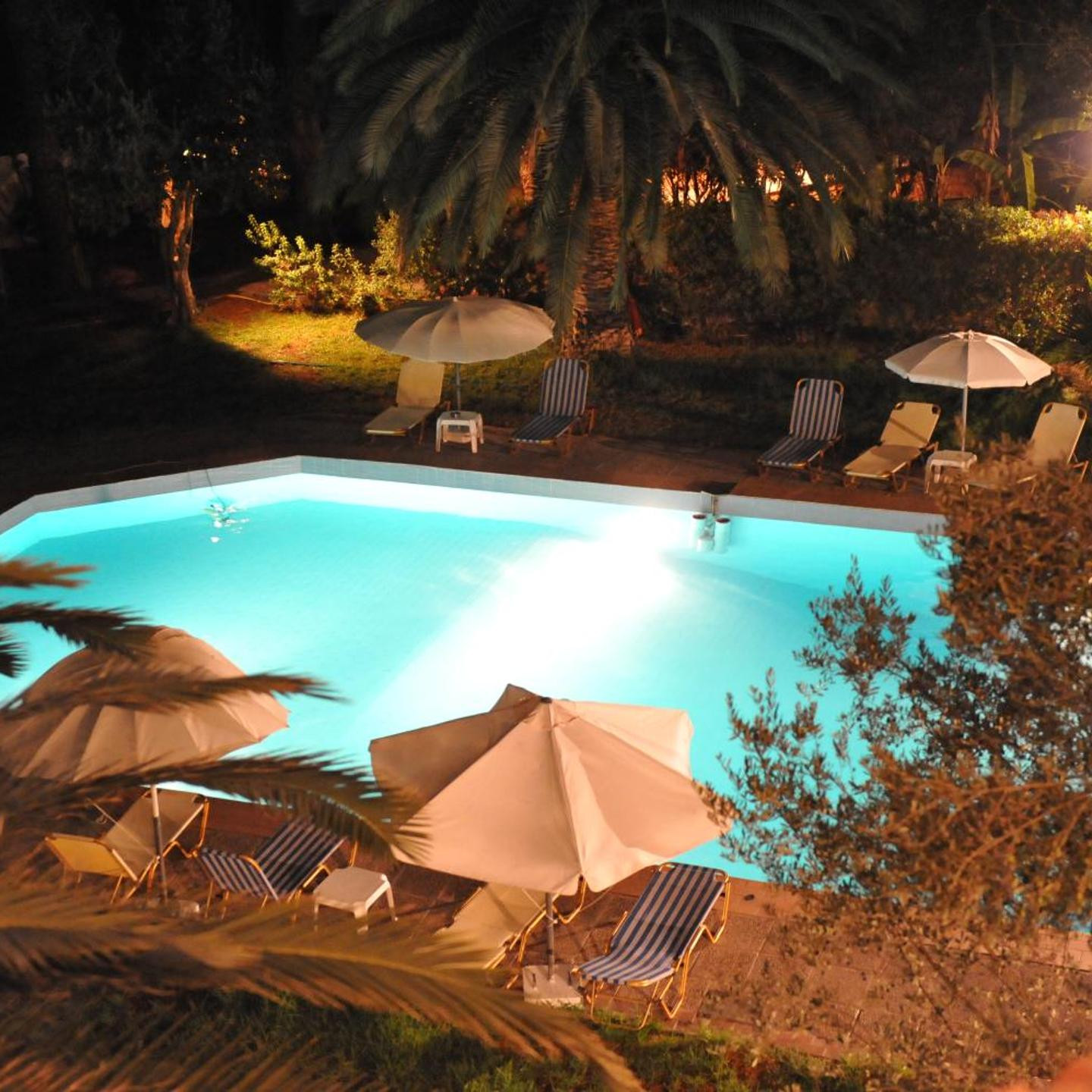 Niki Hotel Apartments