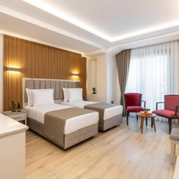 Carina Gold Hotel And Restaurant