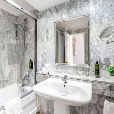 Ona Beverly Hills Heights