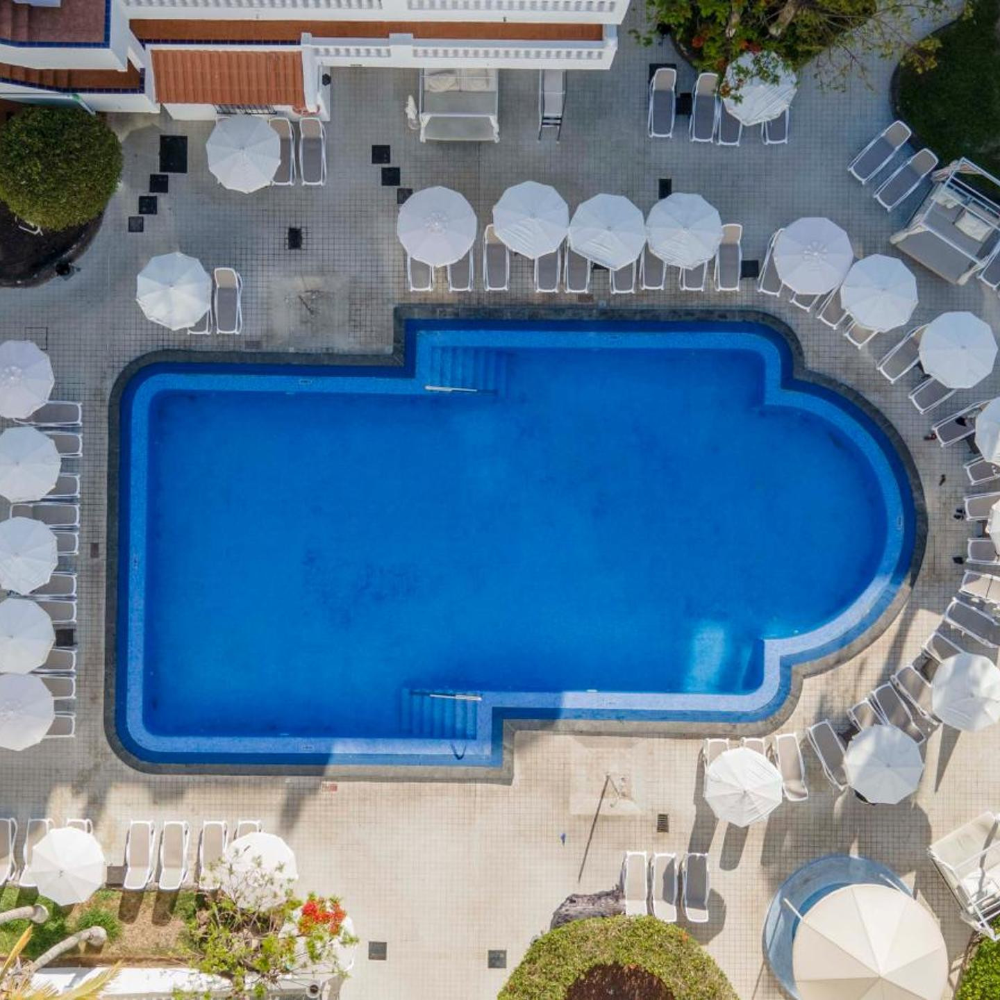 Ona Beverly Hills Heights