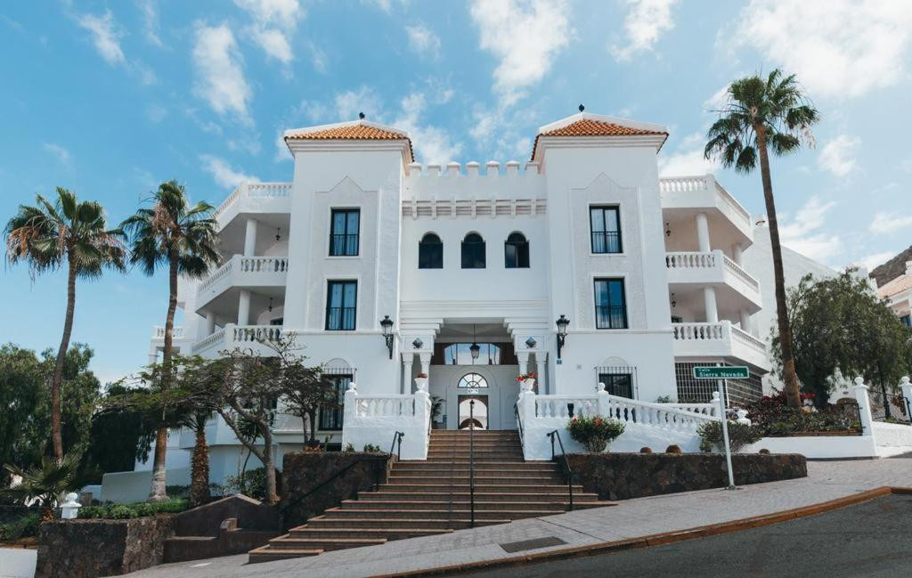 Ona Beverly Hills Heights