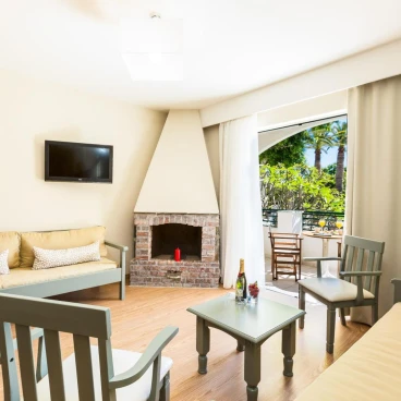 Trefon Hotel Apartments and Family Suites