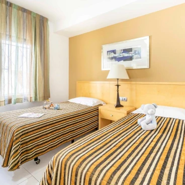 Ona Hollywood Mirage