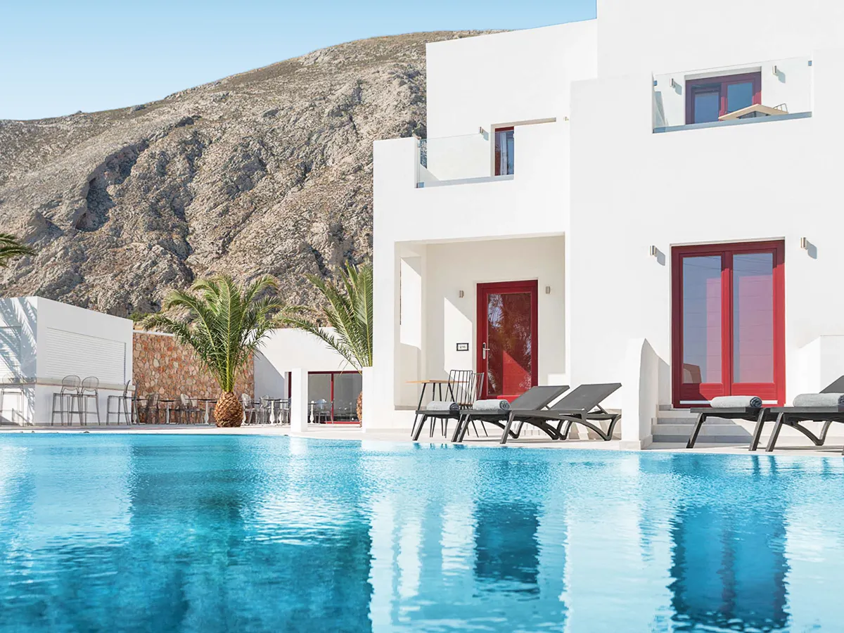 Mar'n'Mar Crown Hotel and Suites