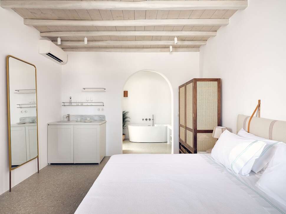 Belvedere Hilltop Rooms & Suites