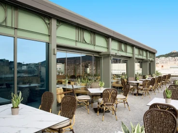 Zeus Essence Athens Central