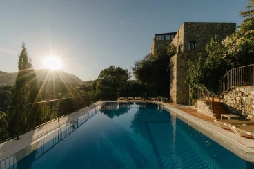 El Castillo De Monda