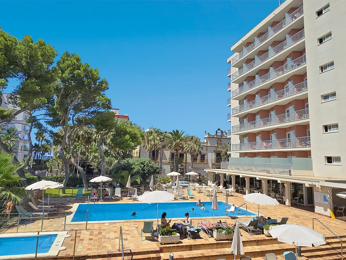 Hotel y Apartamentos Leman