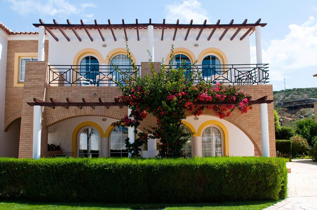 Luz Bay Club Beach & Sun