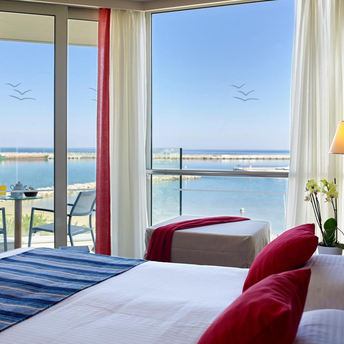 Kyma Suites Beach Hotel