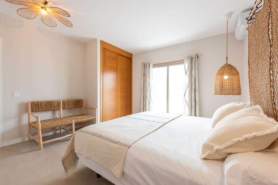 Villas Ereza White Homes