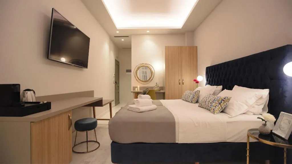 Plaza 1866 Superior City Rooms Chania
