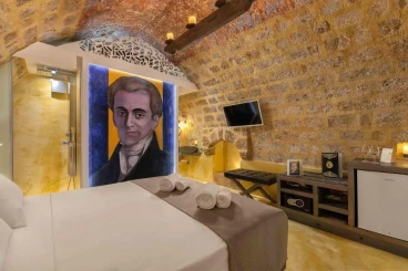 10Gr Boutique Hotel&Wine Bar