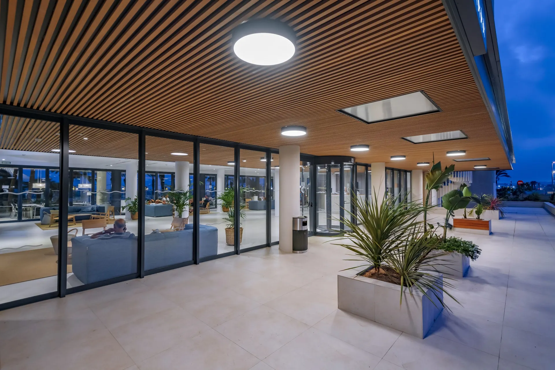 Caprici Beach Hotel&Spa