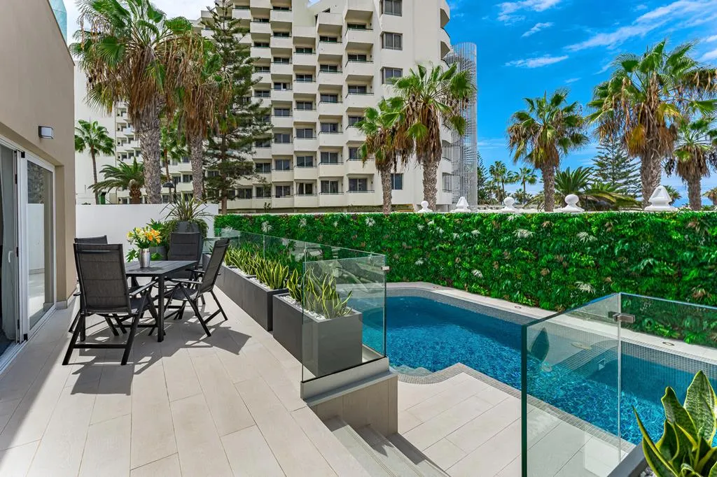 BAL Apartments Adults Only