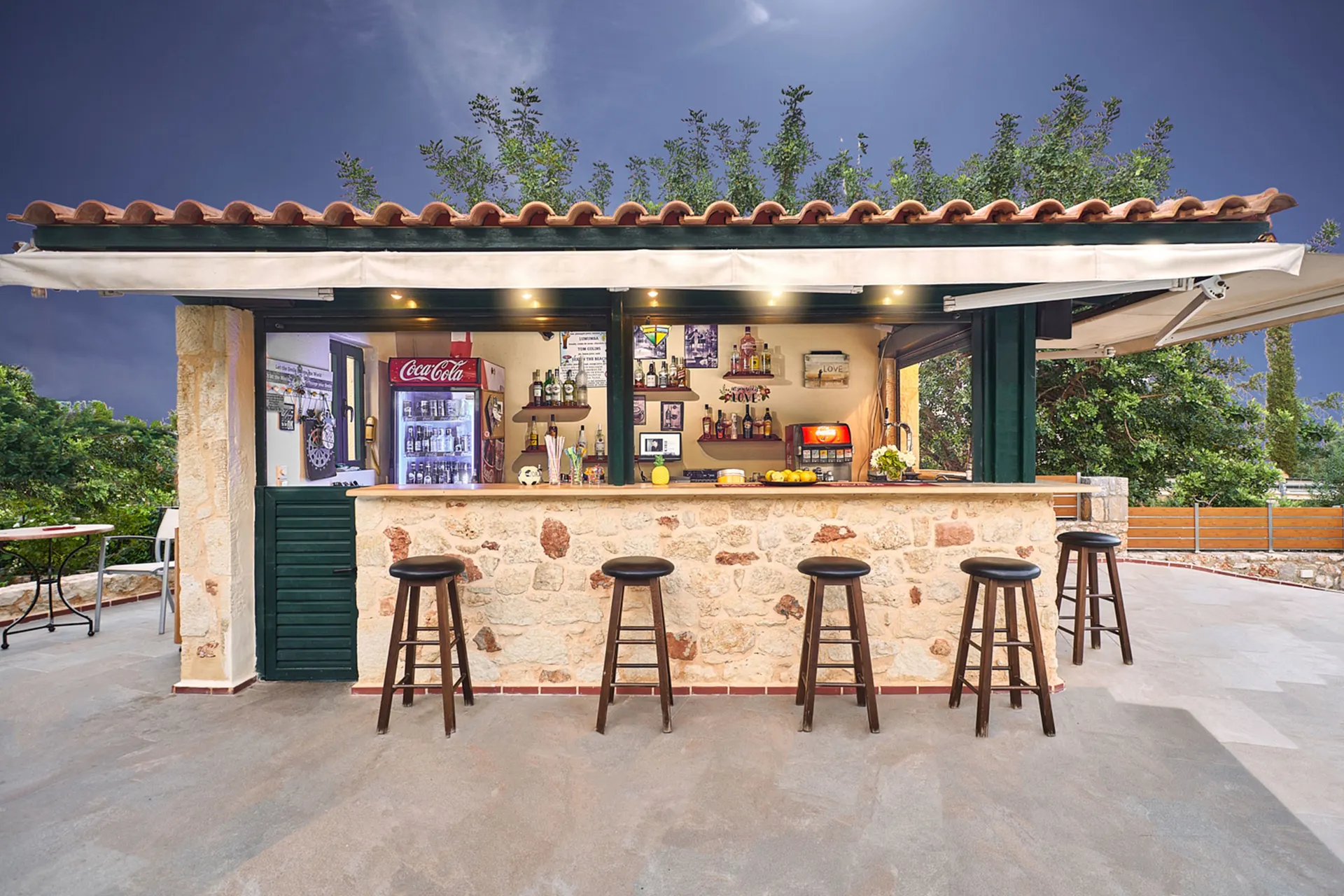 Dionysos Hotel Apartments&Studios