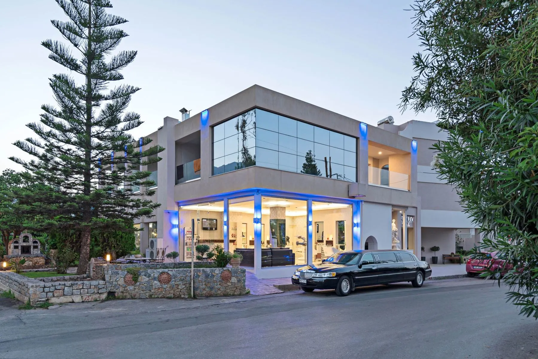 Apollo Hotel I&II