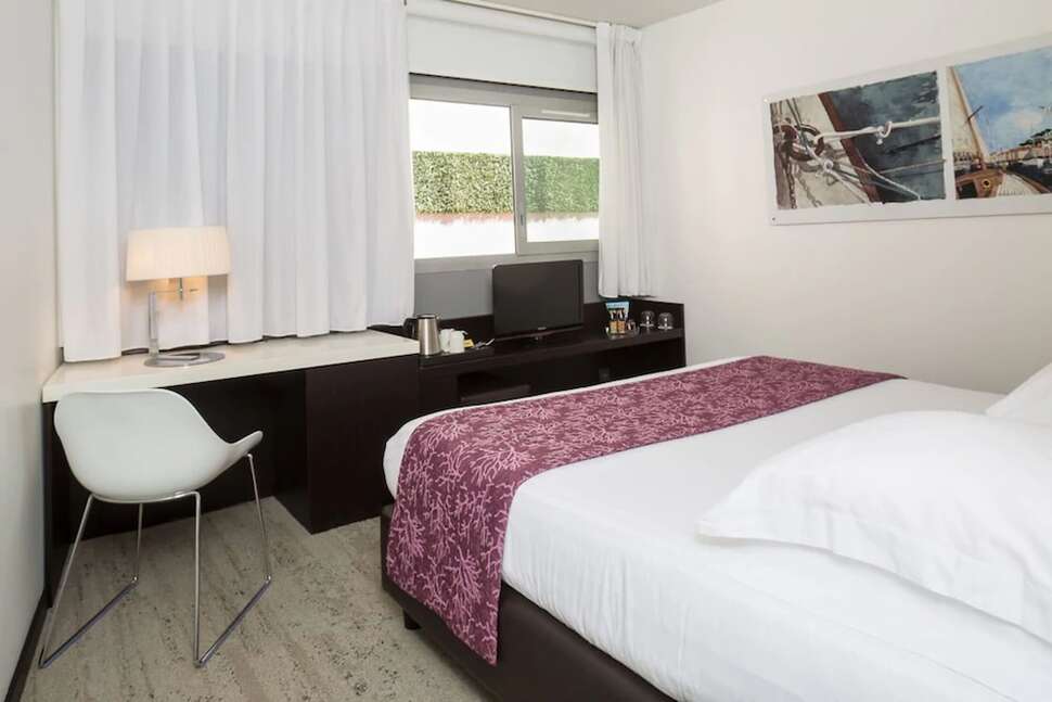 Royal Antibes Luxury Hotel Residence Beach & 