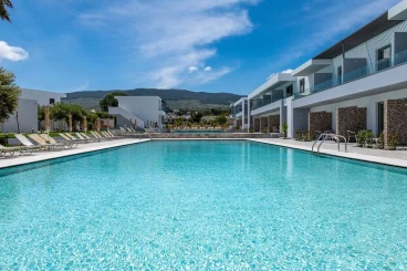 Niriides Beach Hotel
